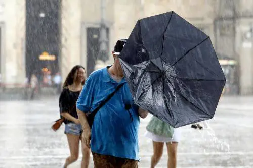 Due cicloni si abbattono su Milano in meno di 36 ore: le foto
