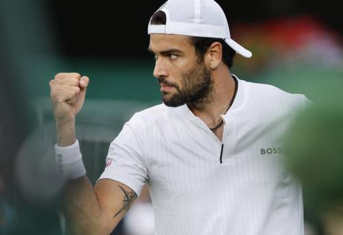 Wimbledon, Berrettini "risorge" e vince il derby italiano contro Sonego in 4 set