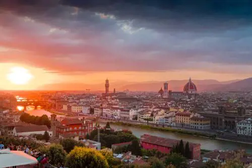 Firenze, stretta "Airbnb". Basta nuovi affitti in centro