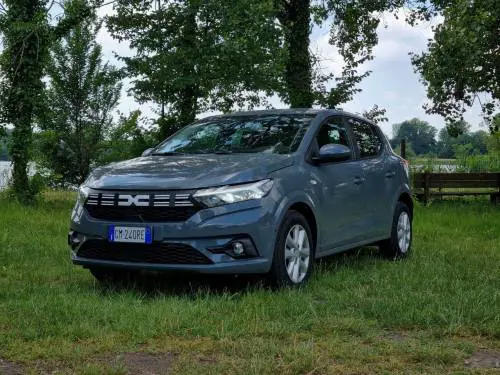 Dacia Sandero Streetway GPL: oltre 1.000 km di autonomia per la citycar da soli 12.500 euro