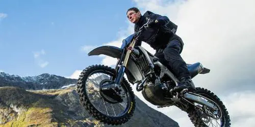 L’immortale Tom Cruise e tutti i film di Mission: Impossible (ri)tornano in streaming 