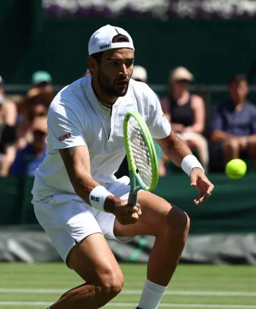 Wimbledon, un super Berrettini domina De Minaur e vola al terzo turno