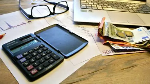 Tasse, ecco come funziona la ritenuta d’acconto
