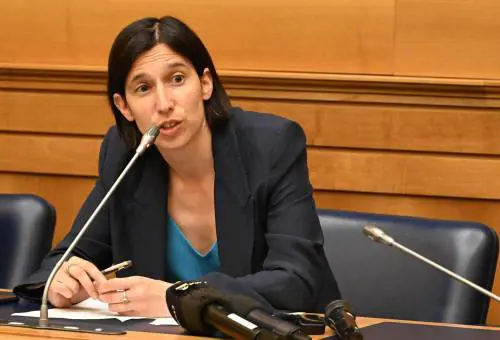 La "controriforma" della Schlein per il Fisco: sì a patrimoniale e stangata sulla casa