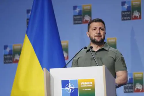 E Zelensky "purga" l'ambasciatore a Londra