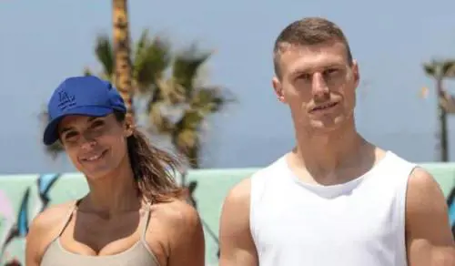 "Differenze inconciliabili". Elisabetta Canalis divorzia (e spunta il nuovo compagno)