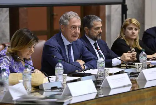 "Rischio approvvigionamento": Urso ipotizza riapertura miniere in Italia