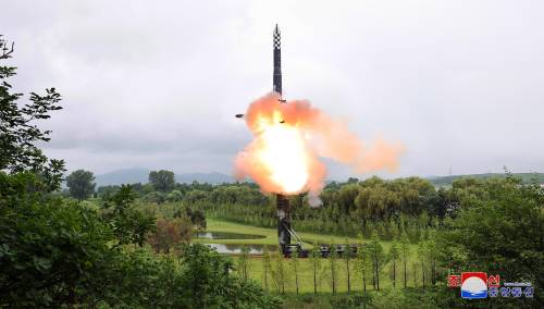 "Missile nordcoreano in territorio russo": il "caso" che scuote Kim e Putin