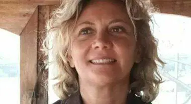 Messaggi e baci rubati alla sindaca: l'ex capo dei vigili accusato di molestie