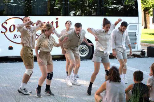 Oggi la città si trasforma in una pista da ballo