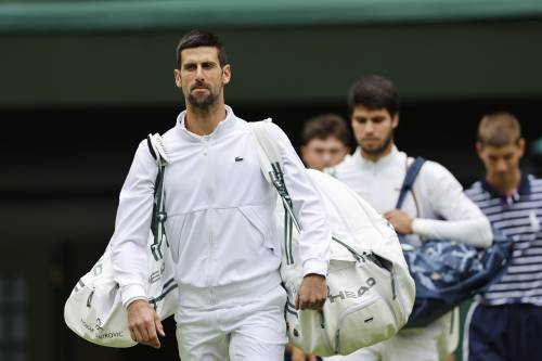 Wimbledon, Alcaraz supera in 5 set Djokovic: le immagini ( e i colpi) più belli della finale