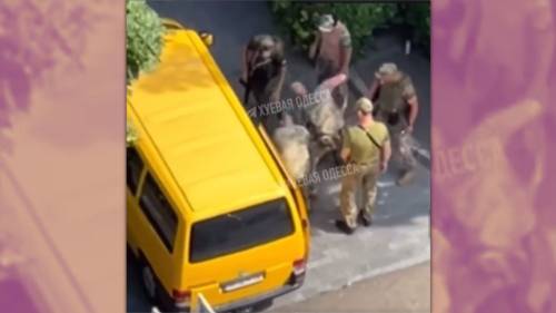 Ucraini picchiati per l’arruolamento? È giallo sulle forze armate di Kiev