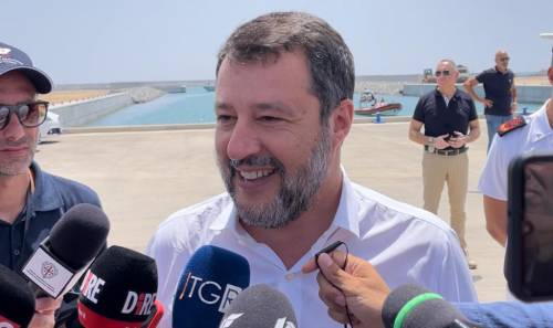 Salvini: "Gli evasori in galera". E il prelievo forzoso è un caso