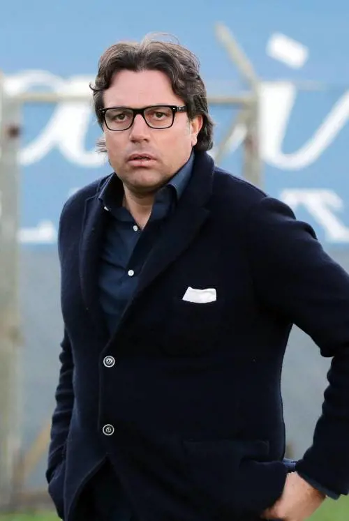 Il dirigente che fa gol tra passato, presente e... rose