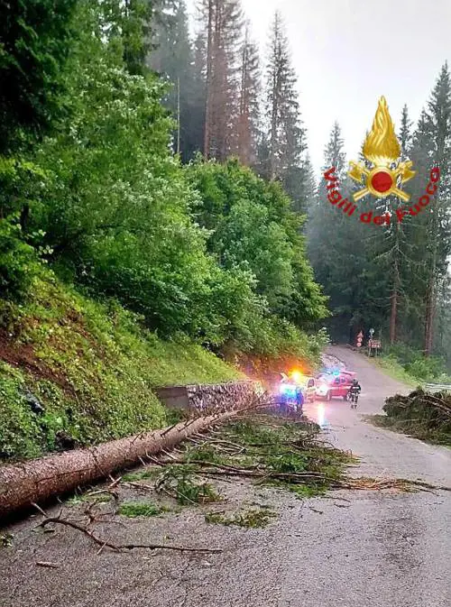 Downburst, il fenomeno meteorologico che fa paura: di cosa si tratta