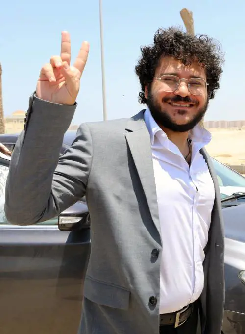 Oggi Zaki rientra in Italia. E intanto festeggia con l'amico islamista Meloni: non aspetto la sua riconoscenza