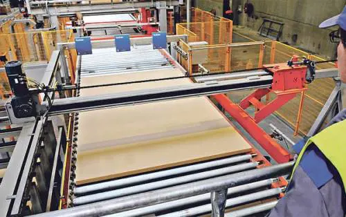 Un master di alta formazione per l'industria del pannello