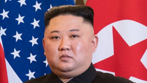 “Proteggere i ritratti di Kim”. Arriva la tempesta: cosa succede in Corea del Nord