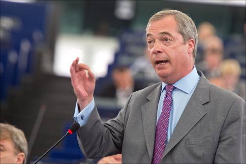 Nigel Farage si ritrova in una giungla: ecco che fine ha fatto il paladino della Brexit