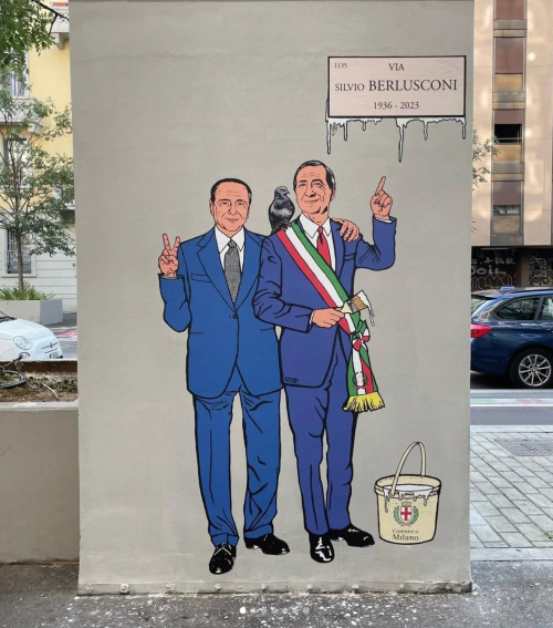 "Dove eravamo rimasti?". Nel nuovo murale di Milano il Cav ricompare con Sala