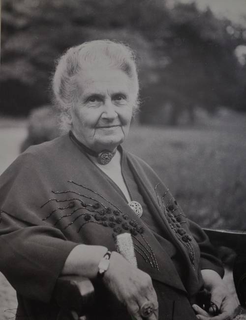 Maria Montessori, chi era la rivoluzionaria dell'educazione dei bambini