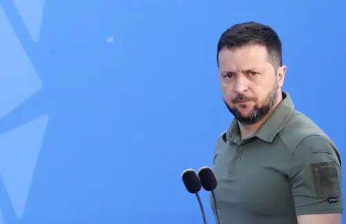Svolta moderata di Zelensky e spiraglio per il dialogo. "In Crimea soluzione politica"
