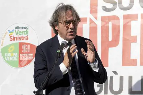 L'opposizione si accanisce sui balneari: "Ci sarà un'ondata di ricorsi e denunce"