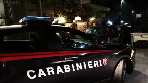 Strattonata e picchiata al rientro dal lavoro: l'aggressione choc alla studentessa a Milano