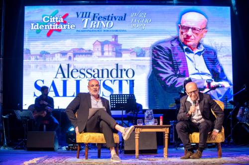 "Travaglio: un attore, fa quello di sinistra ma in realtà è di estrema destra"
