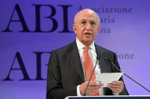 Patuelli: "Bruxelles sbaglia se frena il risiko bancario"