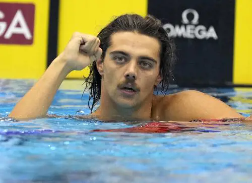 Doppietta azzurra ai Mondiali di nuoto: Ceccon oro e Martinenghi argento