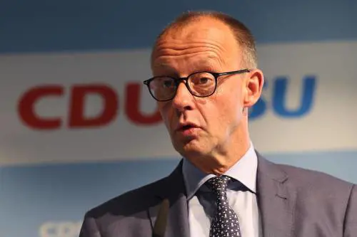 In Germania ecco la smentita del Cdu. Merz: "Niente patti locali con l'estrema destra AfD"