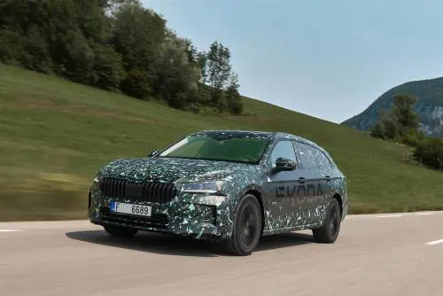 Nuova Skoda Superb: novità, motori e dotazione dell'ammiraglia