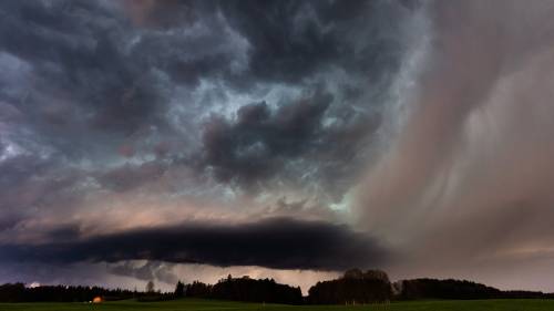 Nord Italia nella morsa del maltempo: attenzione alle supercelle temporalesche