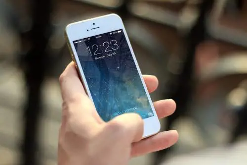Smartphone, ecco qual è la differenza tra 4G e 5G