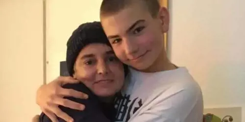 "Sono persa senza di lui...". L'ultima dedica di Sinead O'Connor per il figlio morto suicida