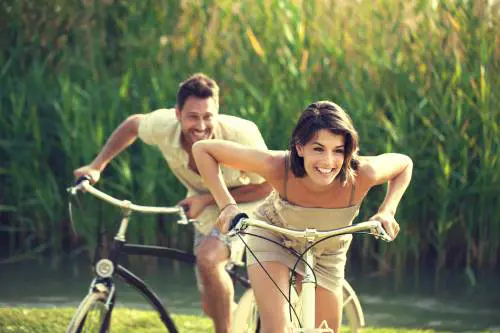 Vacanze al mare, montagna o in viaggio: suggerimenti per stare bene
