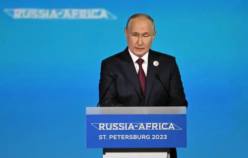 Putin straccia gli accordi fiscali: cosa succede agli affari tra Russia e Occidente