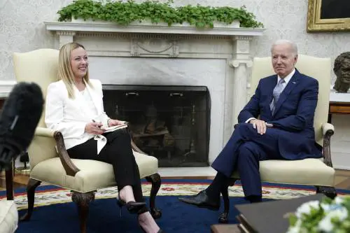 "L'Italia seria e affidabile". E Biden elogia la Meloni