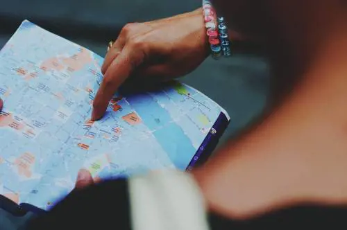 Cinquant'anni di guide per girare il mondo
