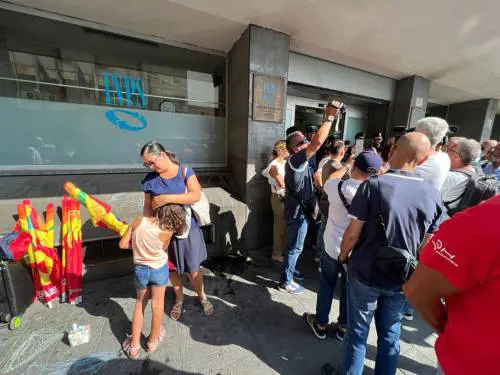 L'estate resta tiepida (per ora). Ma attenti a chi soffia sul fuoco