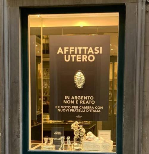 Il manifesto che ha scatenato la polemica a Firenze