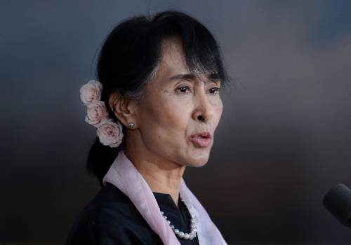 La grazia concessa (per finta) alla Nobel San Suu Kyi