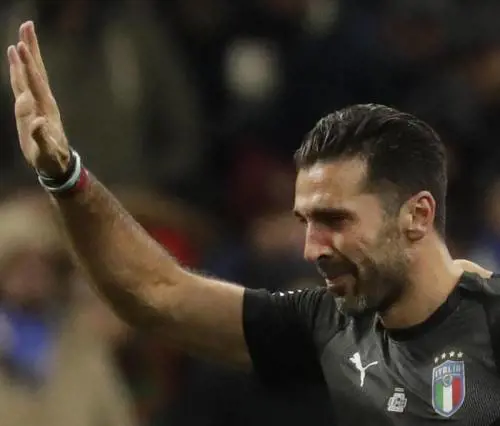Il supereroe numero 1 sul tetto del mondo