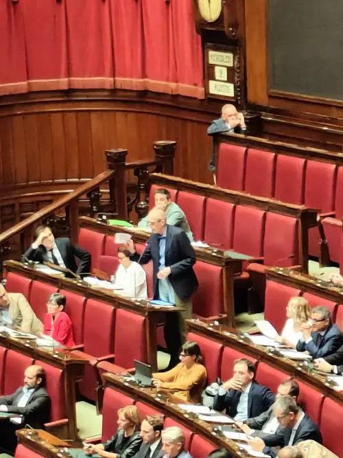 Per Fassino pochi 5mila euro (ma tace sugli altri 7mila)