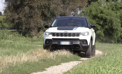 Jeep Compass 4XE, guarda tutte le foto della nostra prova