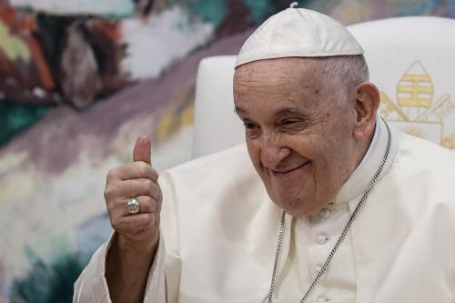 Il Papa ai giovani: "Prendetevi cura del pianeta". E Mattarella firma l'appello sulla crisi climatica