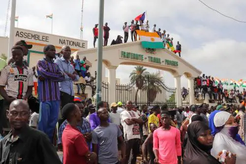 La minacciosa visita della Nuland in Niger