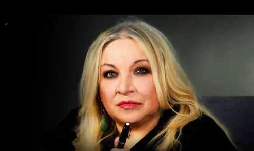 Maria Giovanna Maglie: "Gli artisti dovrebbero essere rivoluzionari, non omologati al pensiero unico"