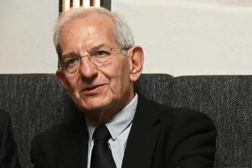 "Se conosce i nomi dei veri responsabili dovrebbe chiarire. E porti le prove"